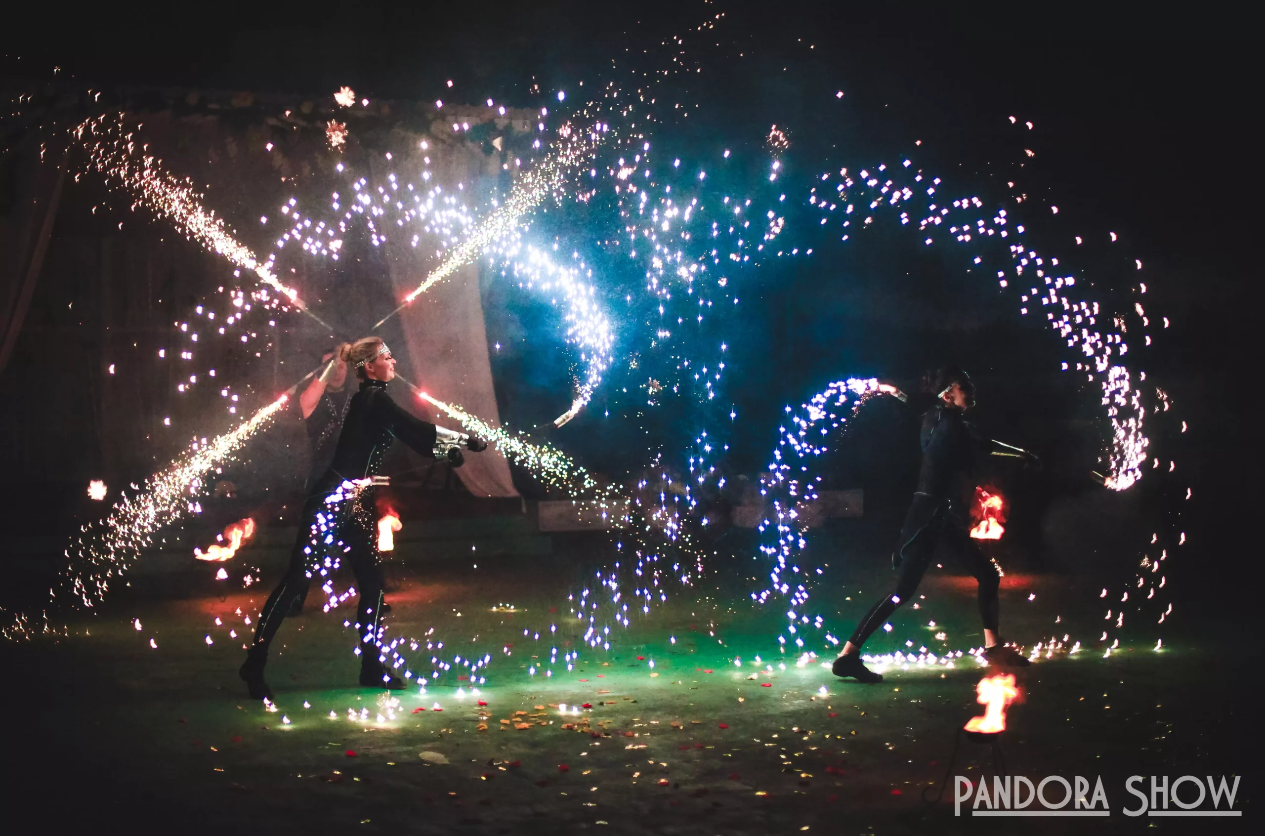 огненное шоу со спецэффектами на свадьбу | Pandora Show